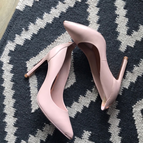 Ted Baker London Shoes - Soft pink pumps - brand new